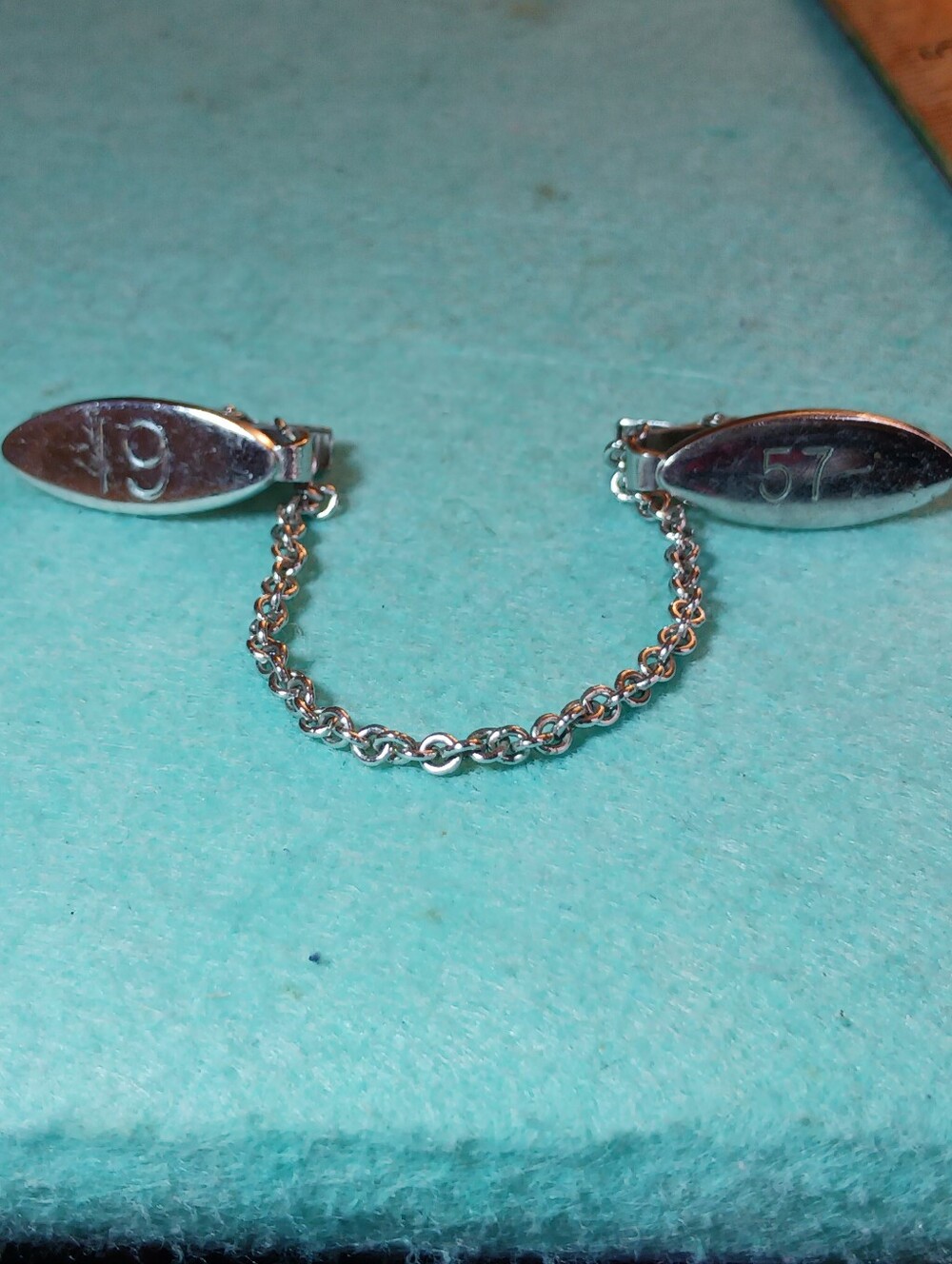Anson "1957" Silver Color Sweater Clip With Chain Engraved
